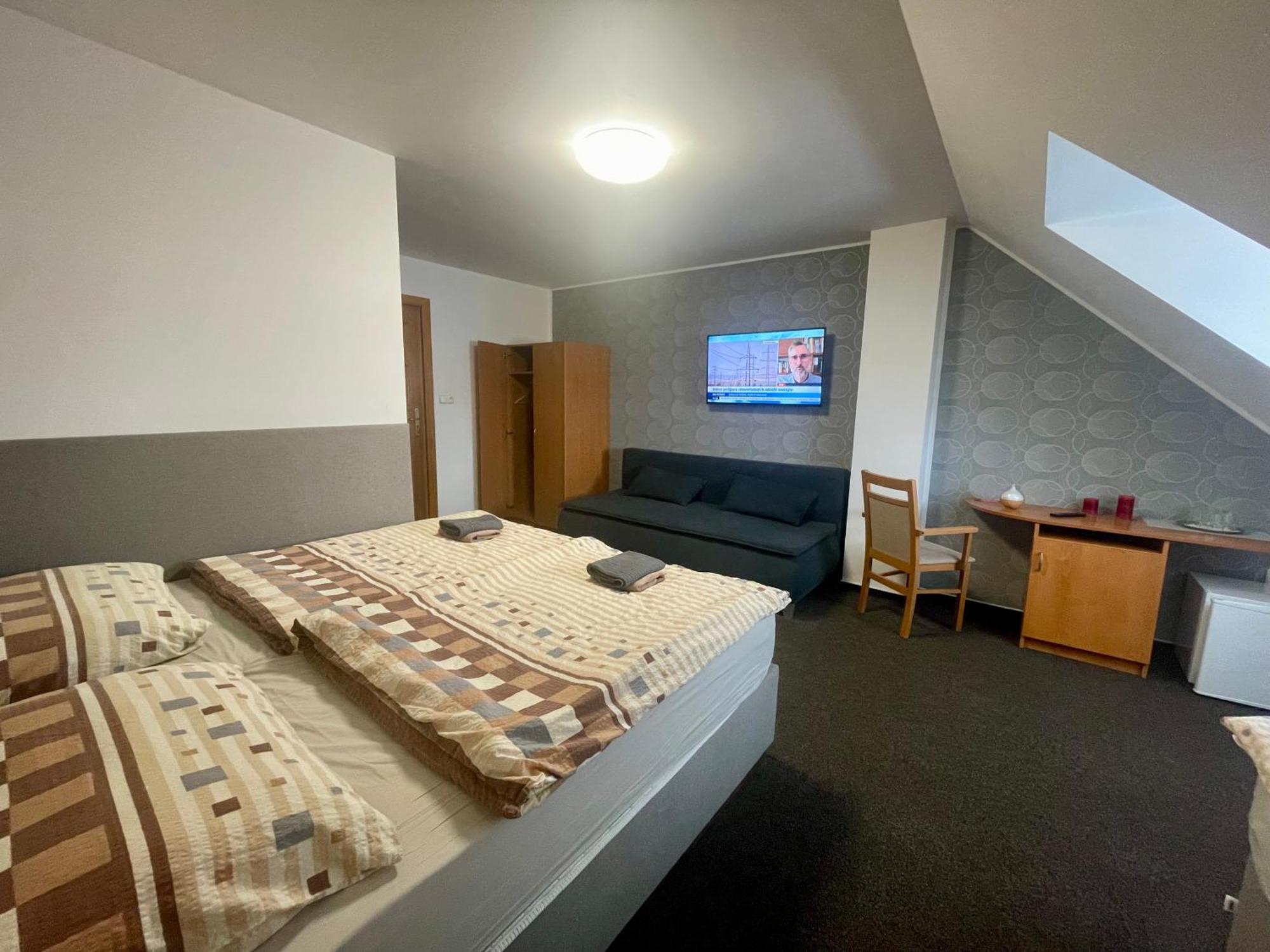 Hotel Aldo Uničov Εξωτερικό φωτογραφία